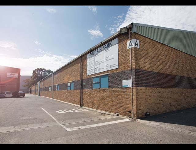 864M² OFFICE TO LET IN AIRPORT INDUSTRIA